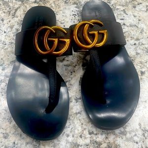 Black gucci sandals